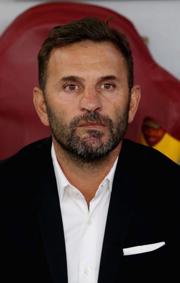 ROME, ITALY - SEPTEMBER 19: Istanbul Basaksehir F.K. head coach Okan Buruk looks on during the UEFA Europa League group J match between AS Roma and Istanbul Basaksehir F.K. at Stadio Olimpico on September 19, 2019 in Rome, Italy. (Photo by Paolo Bruno/Getty Images) ROME, ITALY - SEPTEMBER 19: Istanbul Basaksehir F.K. head coach Okan Buruk looks on during the UEFA Europa League group J match between AS Roma and Istanbul Basaksehir F.K. at Stadio Olimpico on September 19, 2019 in Rome, Italy. (Photo by Paolo Bruno/Getty Images)