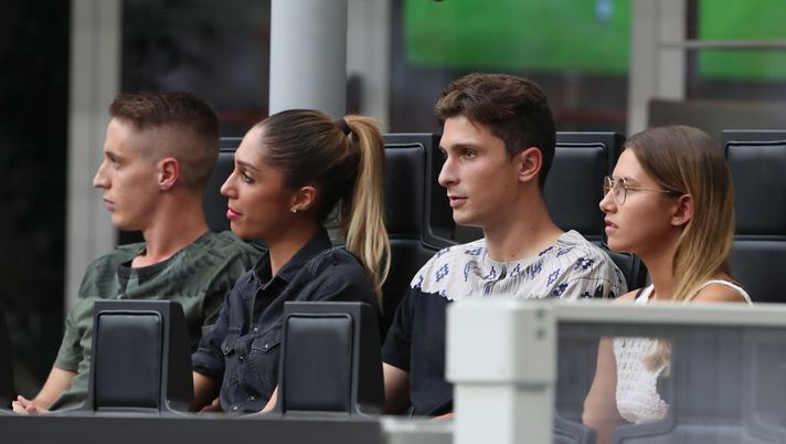MILAN, ITALY - SEPTEMBER 23: Mattia Caldara (2nd R) and Andrea Conti (L) of AC Milan look on during the serie A match between AC Milan and Atalanta BC at Stadio Giuseppe Meazza on September 23, 2018 in Milan, Italy. (Photo by Marco Luzzani/Getty Images) MILAN, ITALY - SEPTEMBER 23: Mattia Caldara (2nd R) and Andrea Conti (L) of AC Milan look on during the serie A match between AC Milan and Atalanta BC at Stadio Giuseppe Meazza on September 23, 2018 in Milan, Italy. (Photo by Marco Luzzani/Getty Images)