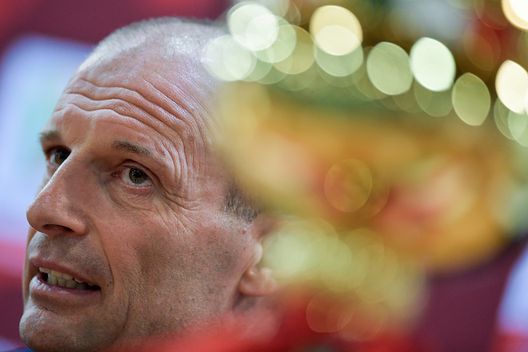 (Photo by Daniele Badolato - Juventus FC/Juventus FC via Getty Images) La Coppa nella testa, ovvero Max Allegri