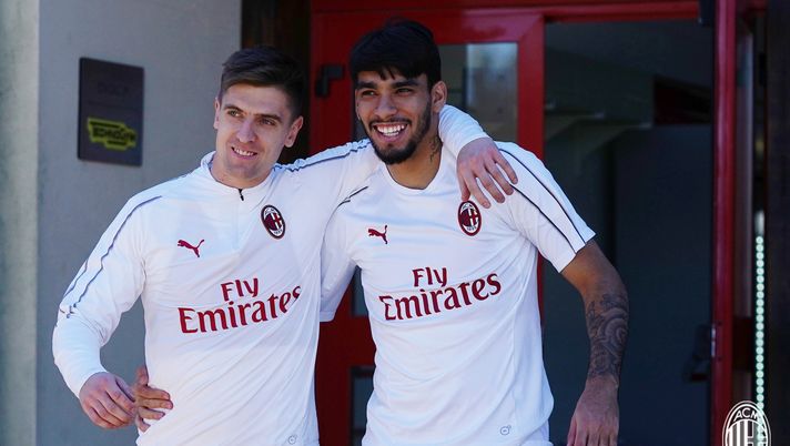 Krzysztof Piatek e Lucas Paqueta, calciatori del Milan, a Milanello (credits: acmilan.com) 