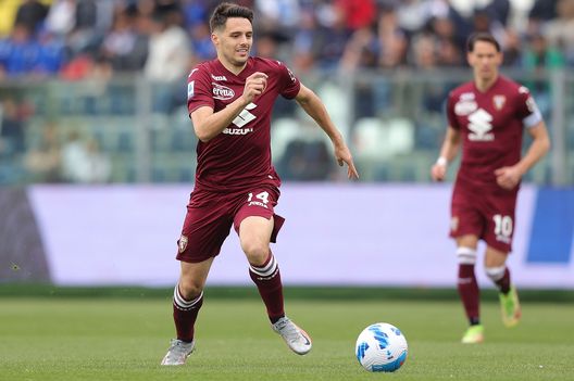 EMPOLI, ITALY - MAY 01: Josip Brekalo of Torino FC in action during the Serie A match between Empoli FC and Torino FC at Stadio Carlo Castellani on May 1, 2022 in Empoli, Italy. (Photo by Gabriele Maltinti/Getty Images) brekalo