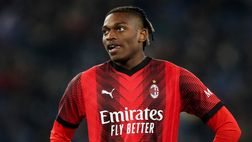 FLASH – Ammonizione per Leao, era diffidato: scatta la squalifica. Tre espulsi nella Lazio