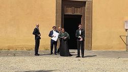 VIDEO VN – Ecco lo sposo! Castrovilli arriva in smoking alla chiesa