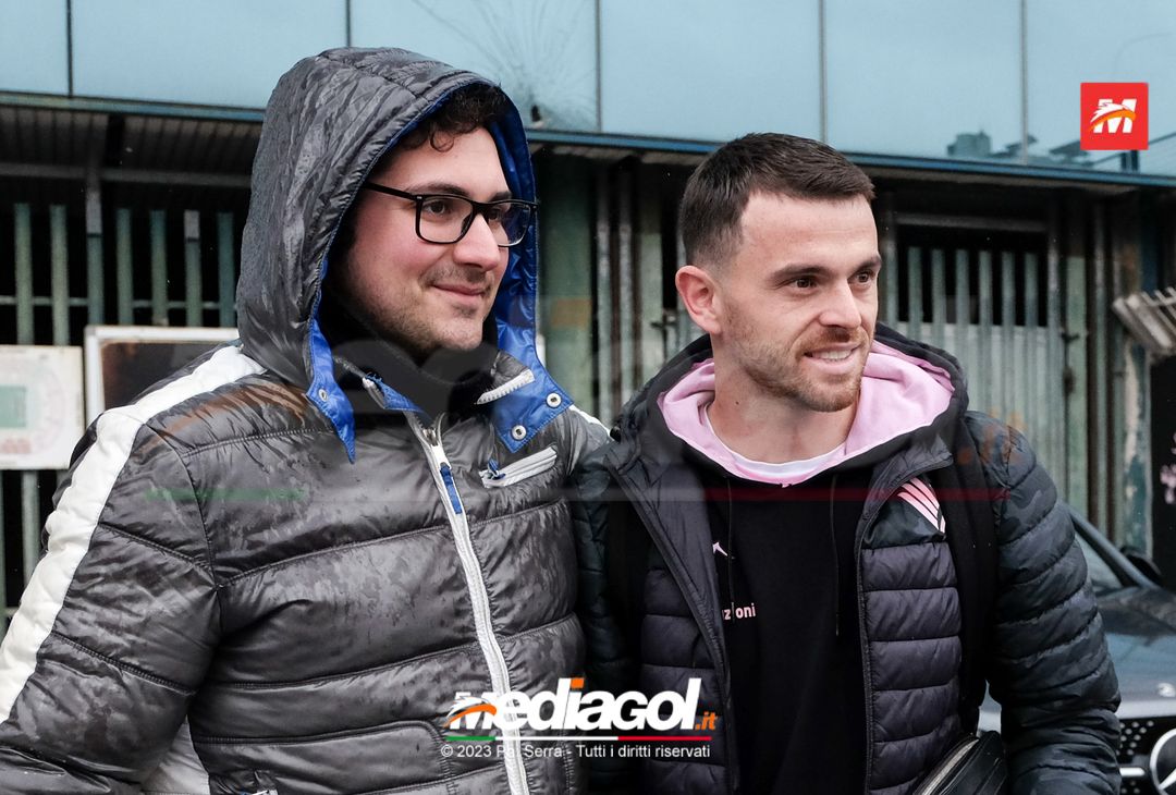 FOTO Genoa-Palermo, i rosanero in partenza dallo stadio “Renzo Barbera” (Gallery) - immagine 39