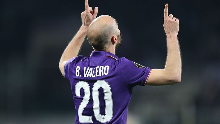 FLORENCE, ITALY - FEBRUARY 23: Borja Valero of ACF Fiorentina celebrates after scoring a goal during the UEFA Europa League Round of 32 second leg match between ACF Fiorentina and Borussia Moenchengladbach at Artemio Franchi on February 23, 2017 in Florence, Italy. (Photo by Gabriele Maltinti/Getty Images) FLORENCE, ITALY - FEBRUARY 23: Borja Valero of ACF Fiorentina celebrates after scoring a goal during the UEFA Europa League Round of 32 second leg match between ACF Fiorentina and Borussia Moenchengladbach at Artemio Franchi on February 23, 2017 in Florence, Italy. (Photo by Gabriele Maltinti/Getty Images)