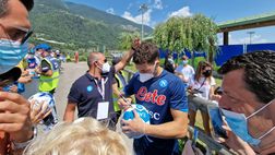 VIDEO Costanzo, seduta di autografi con i tifosi dopo l’allenamento
