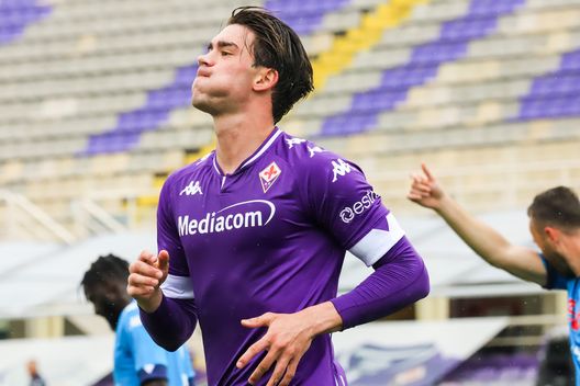 Dusan Vlahovic Dusan Vlahovic