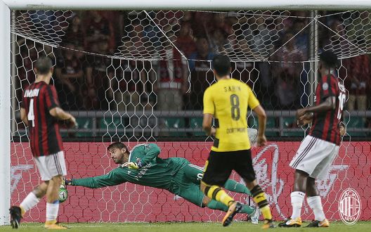 Il gol di Nuri Sahin in Milan-Borussia Dortmund (credits: acmilan.com) Il gol di Nuri Sahin in Milan-Borussia Dortmund (credits: acmilan.com)