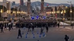 Gli Ultras del Napoli in corteo a Barcellona: “Noi siamo partenopei!”