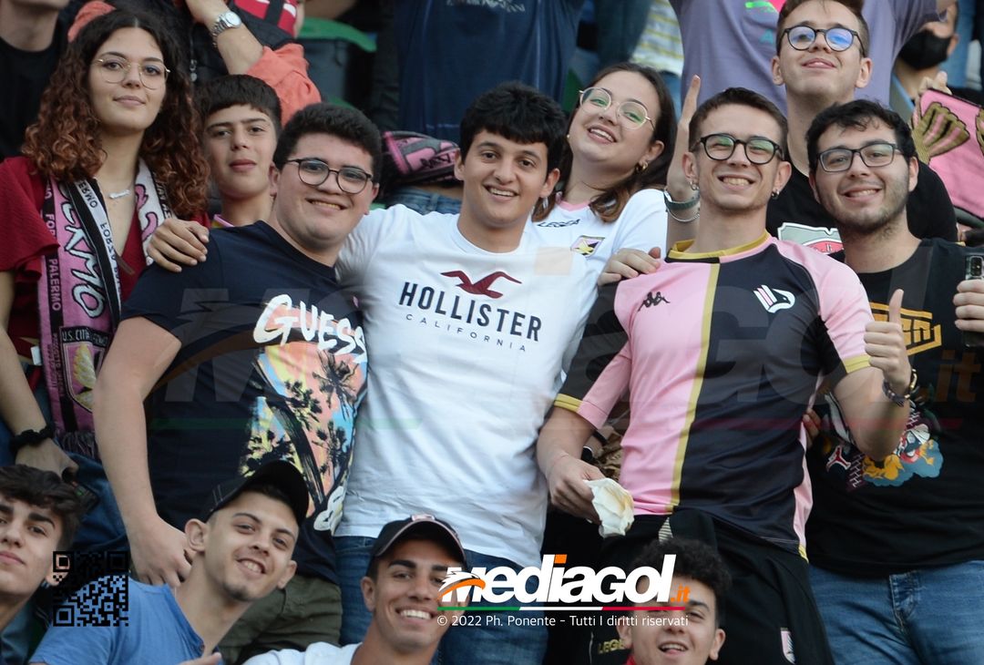 Fototifo, i tifosi allo stadio per Palermo-Virtus Entella 2-2 (gallery) - immagine 46