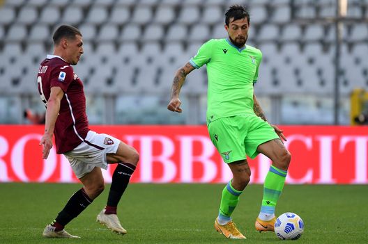 TURIN, ITALY - NOVEMBER 01: Francesco Acerbi of SS Lazio compete for the ball with Andrea Belotti of Torino FC during the Serie A match between Torino FC and SS Lazio at Stadio Olimpico di Torino on November 01, 2020 in Turin, Italy. (Photo by Marco Rosi - SS Lazio/Getty Images) TURIN, ITALY - NOVEMBER 01: Francesco Acerbi of SS Lazio compete for the ball with Andrea Belotti of Torino FC during the Serie A match between Torino FC and SS Lazio at Stadio Olimpico di Torino on November 01, 2020 in Turin, Italy. (Photo by Marco Rosi - SS Lazio/Getty Images)