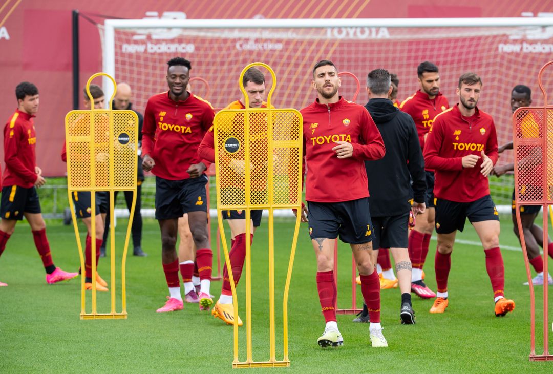 Roma, rifinitura in vista del Leverkusen: ci sono Dybala e Wijnaldum – FOTO GALLERY - immagine 16