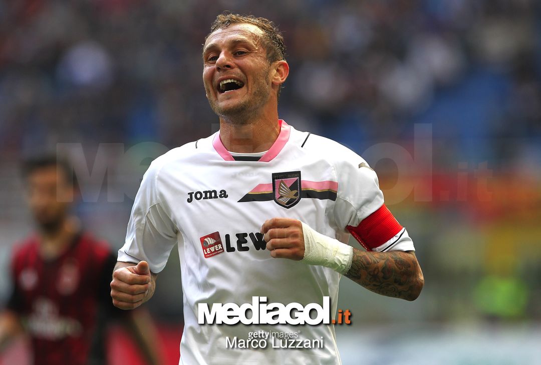  MILAN, ITALY - APRIL 09:  Alessandro Diamanti of US Citta di Palermo looks on during the Serie A match between AC Milan and US Citta di Palermo at Stadio Giuseppe Meazza on April 9, 2017 in Milan, Italy.  (Photo by Marco Luzzani/Getty Images)  