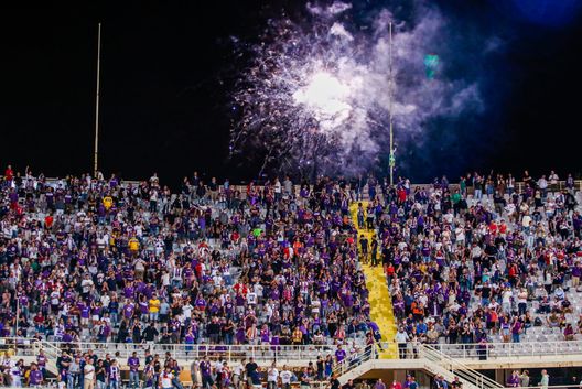 GERMOGLI PH: 28 AGOSTO 2021 FIRENZE STADIO ARTEMIO FRANCHI SERIE A FIORENTINA VS TORINO NELLA FOTO TIFOSI FUOCHI ARTIFICIALI GERMOGLI PH: 28 AGOSTO 2021 FIRENZE STADIO ARTEMIO FRANCHI SERIE A FIORENTINA VS TORINO NELLA FOTO TIFOSI FUOCHI ARTIFICIALI