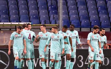  GENOA, ITALY - NOVEMBER 04: The players of Torino FC celebrate after the opening goal of Sasa Lukic during the Serie A match between Genoa CFC and Torino FC at Stadio Luigi Ferraris on November 4, 2020 in Genoa, Italy. (Photo by Paolo Rattini/Getty Images)