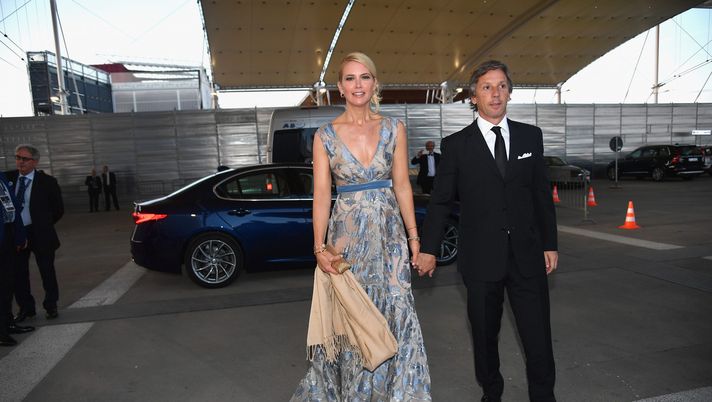 RHO, ITALY - MAY 25: Valeria Mazza and Alejandro Gravier arrive at Bocelli and Zanetti Night on May 25, 2016 in Rho, Italy. (Photo by Jacopo Raule/Getty Images for Bocelli & Zanetti Night) Valeria Mazza sul Wandagate: “Icardi non mi dispiace, ma un marito non può fare tutto quello che vuole…” - immagine 1