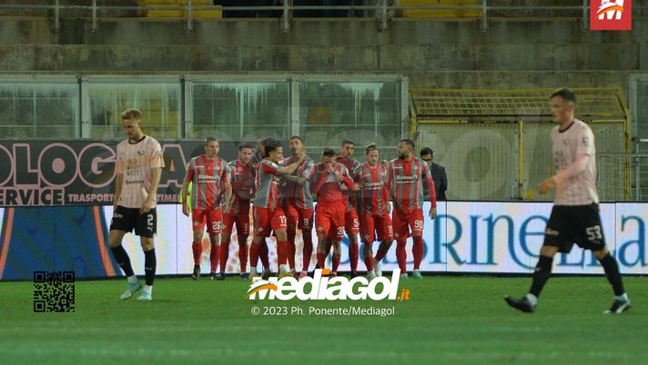 Serie B, 27ª giornata: pari Parma-Cosenza, vincono Como e Cremonese. La classifica  Cremonese Feralpisalò