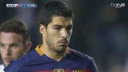 VIDEO / SUAREZ, MEGLIO CHE I RIGORI LI TIRI IN COPPIA CON MESSI: ALTRO ERRORE