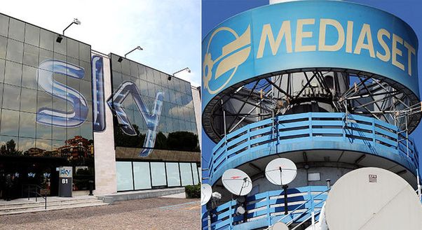 Chiambretti lascia Tiki taka, Mediaset taglia il programma: ecco cosa lo sostituirà- immagine 2