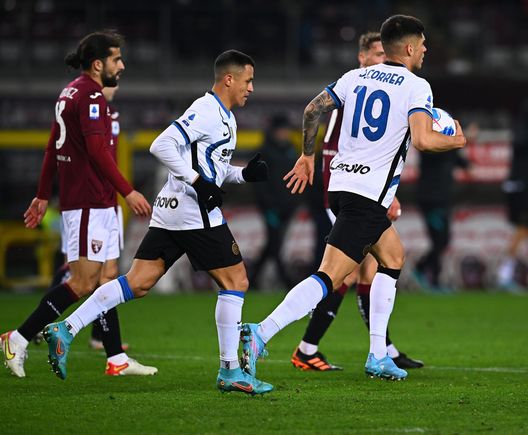 TURIN, ITALY - MARCH 13: Alexis Sanchez of FC Internazionale celebrates after scoring the goal during the Serie A match between Torino FC and FC Internazionale at Stadio Olimpico di Torino on March 13, 2022 in Turin, Italy. (Photo by Mattia Ozbot - Inter/Inter via Getty Images )