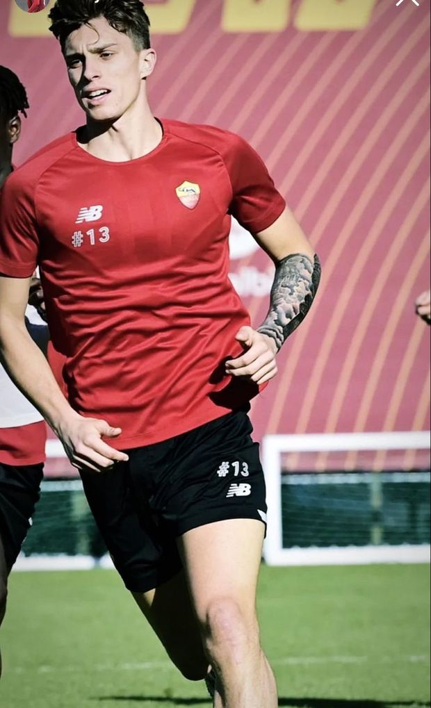 Calafiori, messaggio d’amore: il primo tatuaggio è il Colosseo- immagine 2