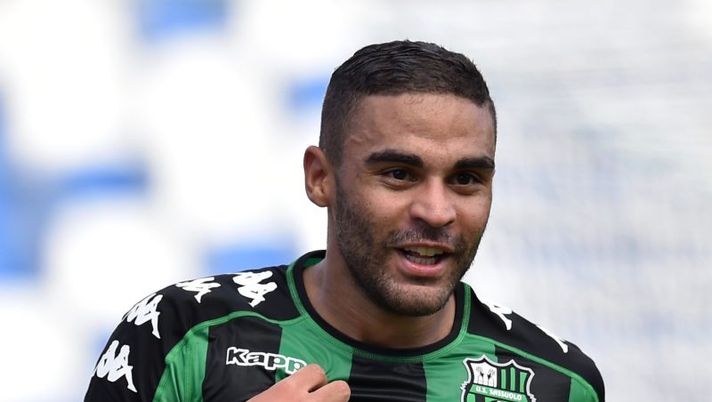 REGGIO NELL'EMILIA, ITALY - SEPTEMBER 18:  Gregoire Defrel of US Sassuolo celebrates after scoring the goal 2-0 during the Serie A match between US Sassuolo and Genoa CFC at Mapei Stadium - Citta' del Tricolore on September 18, 2016 in Reggio nell'Emilia, Italy.  (Photo by Giuseppe Bellini/Getty Images)  Defrel insiste per la cessione: vuole la Roma. Il ginocchio dà problemi e a Pescara… - immagine 1