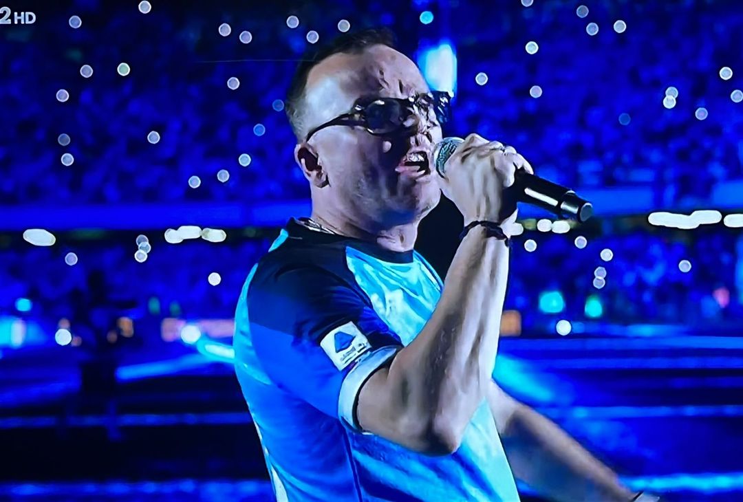 GALLERY Gigi D’Alessio fa impazzire il Maradona: lo show del cantante - immagine 6