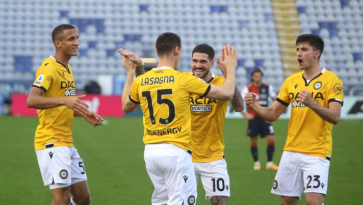 I giocatori dell'Udinese esultano dopo un gol 
