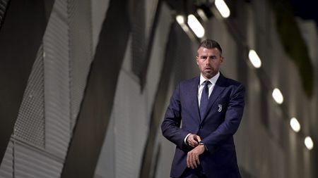 TURIN, ITALY - OCTOBER 01: Andrea Barzagli during the UEFA Champions League group D match between Juventus and Bayer Leverkusen at Allianz Stadium on October 01, 2019 in Turin, Italy. (Photo by Daniele Badolato - Juventus FC/Juventus FC via Getty Images) TURIN, ITALY - OCTOBER 01: Andrea Barzagli during the UEFA Champions League group D match between Juventus and Bayer Leverkusen at Allianz Stadium on October 01, 2019 in Turin, Italy. (Photo by Daniele Badolato - Juventus FC/Juventus FC via Getty Images)