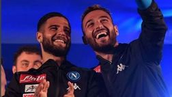 Lorenzo e Roberto Insigne sorridenti sul palco di Made in Sud a Dimaro |FOTO