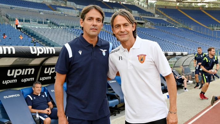 ROME, ITALY - SEPTEMBER 19: SS Lazio head coach Simone Inzaghi and Benevento head coach Filippo Inzaghi pose before the Friendly Match between SS Lazio and Benevento at Olimpico Stadium on September 19, 2020 in Rome, Italy. (Photo by Marco Rosi - SS Lazio/Getty Images) 