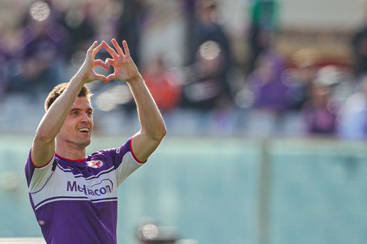 GERMOGLI PH: 19 FEBBRAIO 2022 FIRENZE STADIO ARTEMIO FRANCHI CAMPIONATO SERIE A TIM FIORENTINA VS ATALANTA NELLA FOTO ESULTANZA GOL PIATEK GERMOGLI PH: 19 FEBBRAIO 2022 FIRENZE STADIO ARTEMIO FRANCHI CAMPIONATO SERIE A TIM FIORENTINA VS ATALANTA NELLA FOTO ESULTANZA GOL PIATEK