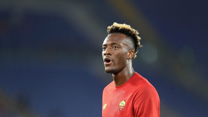 ROME, ITALY - AUGUST 22:  Tammy Abraham of AS Roma looks on during the warm up before the Serie A match between AS Roma v ACF Fiorentina at Stadio Olimpico on August 22, 2021 in Rome, Italy.  (Photo by Paolo Bruno/Getty Images) 