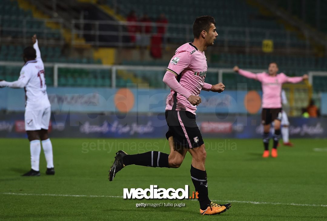  PALERMO, ITALY - DECEMBER 28:  Ivaylo Chochev of Palermo celebrates after scoring the opening goal during the Serie B match between US Citta di Palermo and US Salernitana on December 28, 2017 in Palermo, Italy.  (Photo by Tullio M. Puglia/Getty Images) 