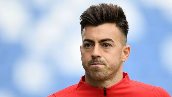 REGGIO NELL'EMILIA, ITALY - APRIL 03: Stephan El Shaarawy of As Roma looks on during the Serie A match between US Sassuolo and AS Roma at Mapei Stadium - Città del Tricolore on April 03, 2021 in Reggio nell'Emilia, Italy. Sporting stadiums around Italy remain under strict restrictions due to the Coronavirus Pandemic as Government social distancing laws prohibit fans inside venues resulting in games being played behind closed doors. (Photo by Alessandro Sabattini/Getty Images) NEWS – El Shaarawy, Mkhitaryan, Smalling, Tomiyasu, Arthur, Dybala, McKennie: le novità- immagine 1