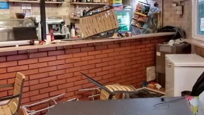 Una settimana dopo il derby: un commando Barça sfascia il bar degli ultras Espanyol Una settimana dopo il derby: un commando Barça sfascia il bar degli ultras Espanyol - immagine 1