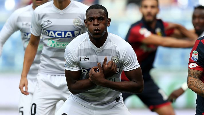 GENOA, ITALY - NOVEMBER 06: Duvan Zapata of Udinese Calcio reacts during the Serie A match between Genoa CFC and Udinese Calcio at Stadio Luigi Ferraris on November 6, 2016 in Genoa, Italy. (Photo by Gabriele Maltinti/Getty Images) GENOA, ITALY - NOVEMBER 06: Duvan Zapata of Udinese Calcio reacts during the Serie A match between Genoa CFC and Udinese Calcio at Stadio Luigi Ferraris on November 6, 2016 in Genoa, Italy. (Photo by Gabriele Maltinti/Getty Images)