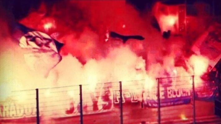 Zurigo, alla curva Sud il premio per la coreografia top del 2021: nel derby vinto sulle cavallette Zurigo, alla curva Sud il premio per la coreografia top del 2021: nel derby vinto sulle cavallette - immagine 1