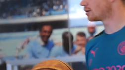 De Bruyne un cecchino anche a basket (VIDEO)