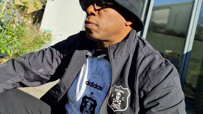 Finiteli! Ian Wright tifa Orlando Pirates e lancia il derby di Soweto… Finiteli! Ian Wright tifa Orlando Pirates e lancia il derby di Soweto… - immagine 1