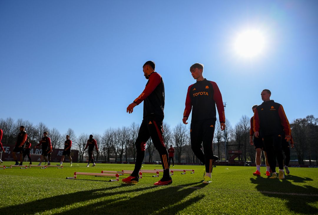 Roma, l’allenamento alla viglia del Milan. Non c’è Dybala – FOTOGALLERY - immagine 18