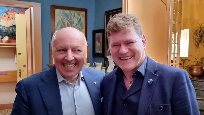 Inter, Rossi: “Ero a cena con Marotta, non manda via Inzaghi. Ecco come interverrà” Inter, Rossi: “Ero a cena con Marotta, non manda via Inzaghi. Ecco come interverrà” - immagine 1