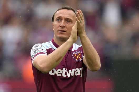 (AP Photo/Kirsty Wiggelsworth) EMOZIONE WEST HAM