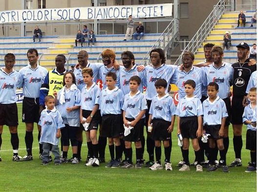 A 39 anni morto ex attaccante Omolade. A Treviso diede calcio al razzismo- immagine 2