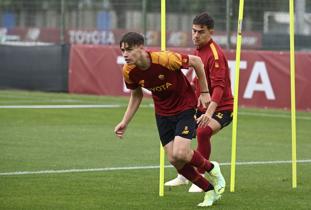 Roma, allenamento in vista del Bayer: ci sono Dybala e Wijnaldum – FOTO GALLERY - immagine 24