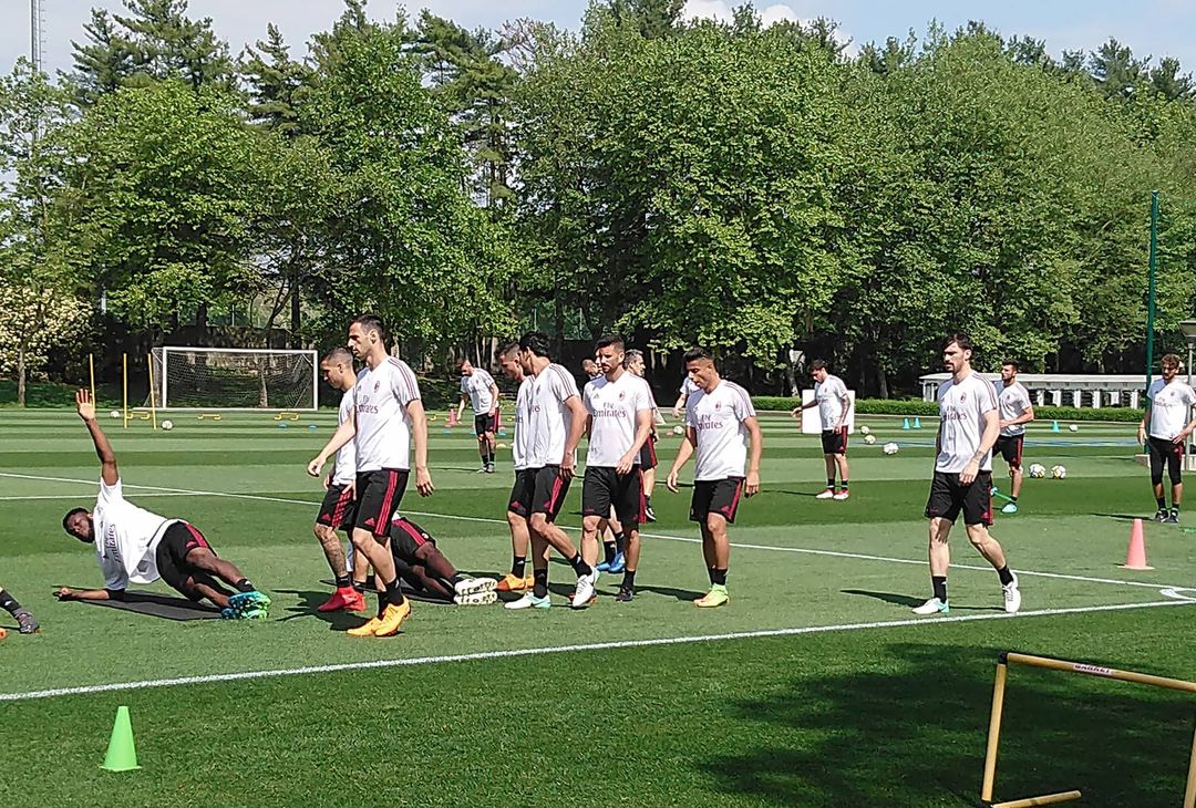 Il Milan si allena a Milanello