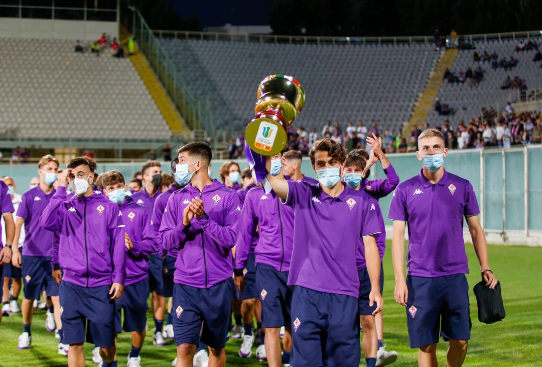  GERMOGLI PH: 28 AGOSTO 2021 FIRENZE STADIO ARTEMIO FRANCHI SERIE A FIORENTINA VS TORINO NELLA FOTO LA FIORENTINA PRIMAVERA SFILA CON LA COPPA 