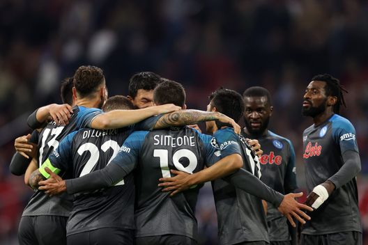 (Photo by Dean Mouhtaropoulos/Getty Images) ajax napoli