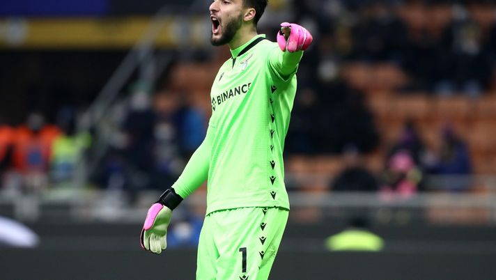 MILAN, ITALY - JANUARY 09: Thomas Strakosha of SS Lazio gives instructions during the Serie A match between FC Internazionale v SS Lazio at Stadio Giuseppe Meazza on January 09, 2022 in Milan, Italy. (Photo by Marco Luzzani/Getty Images) Consigli Fantacalcio, 3 portieri per la 26esima giornata: spazio a Strakosha! - immagine 1