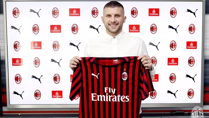 Ante Rebic, nuovo attaccante del Milan (credits: acmilan.com)